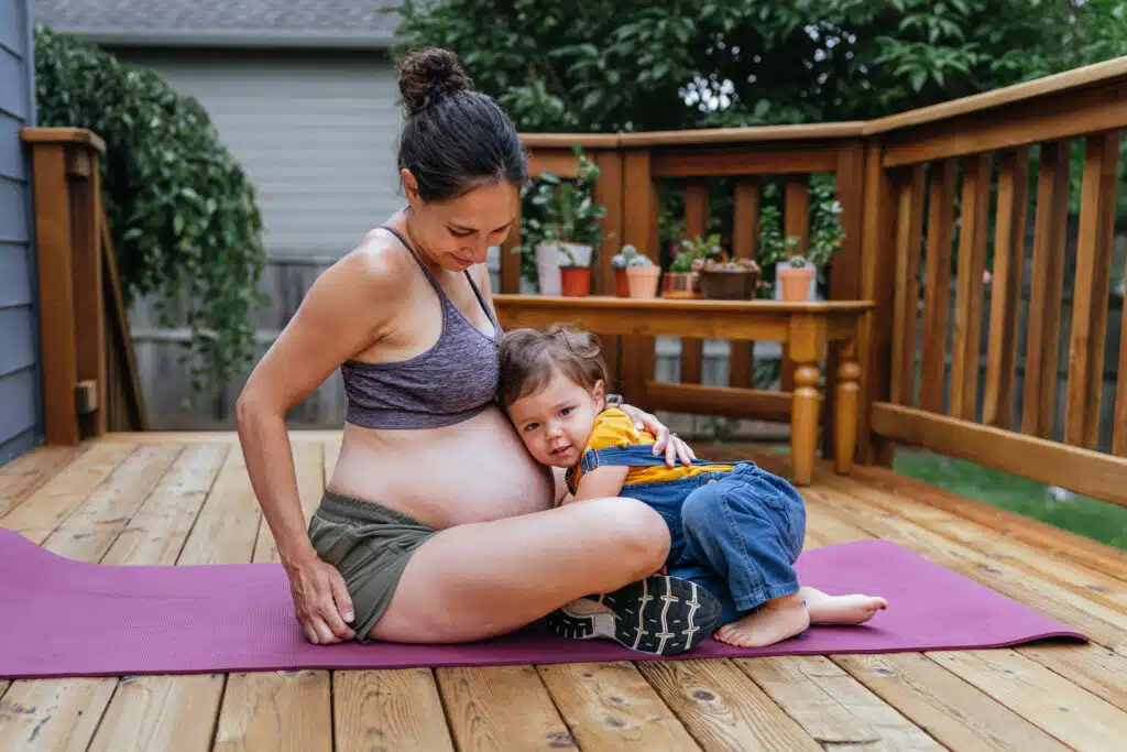 Zyklusbasiertes Training: So unterstützt du deine Fruchtbarkeit und deinen Kinderwunsch trotz sportlicher Belastung